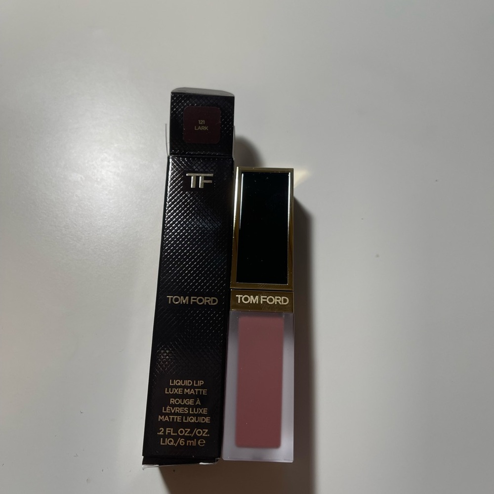 Tom ford liquid lip luxe matte in the shade lark